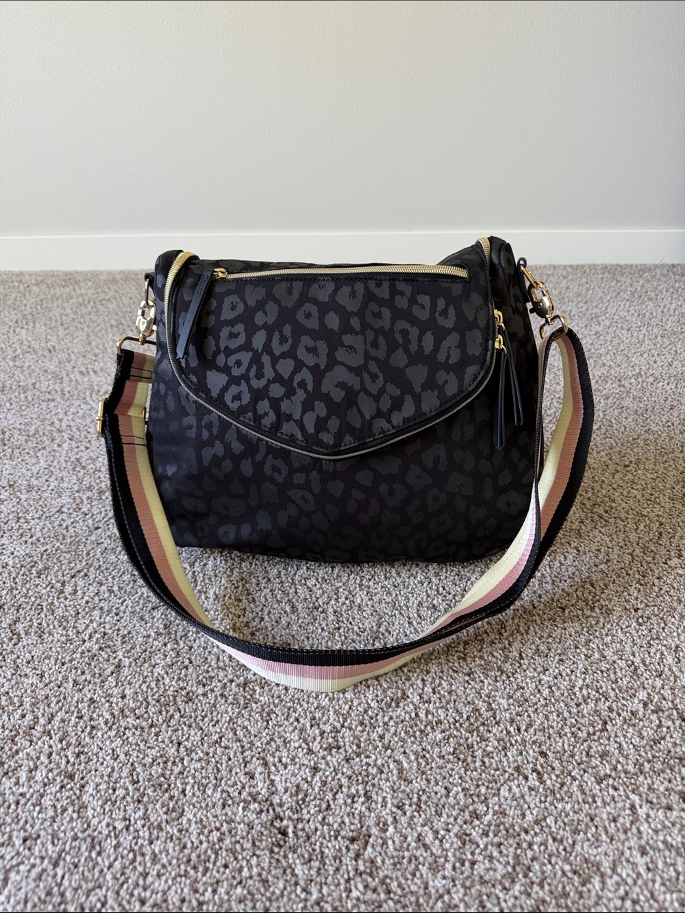 Stella & Dot Lady Boss Crossbody